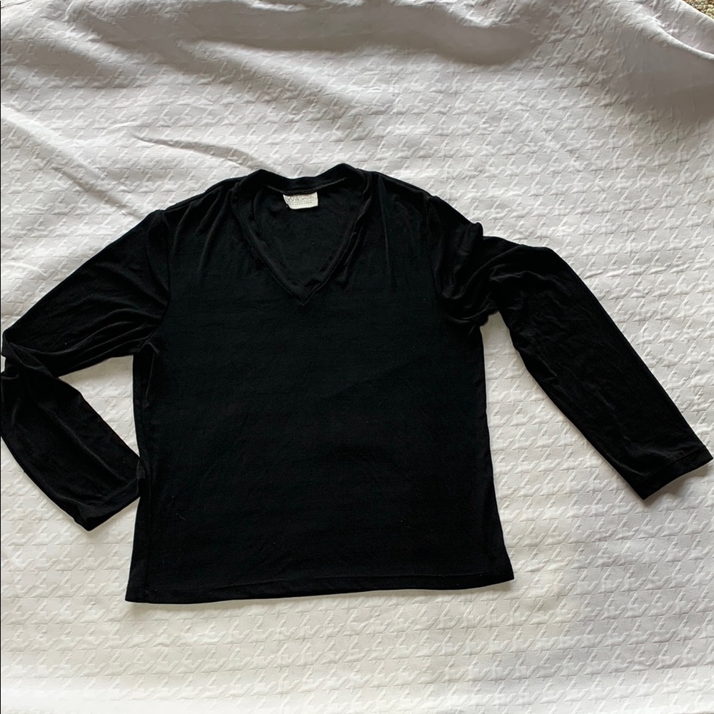 Black V-Neck Long Sleeve Top